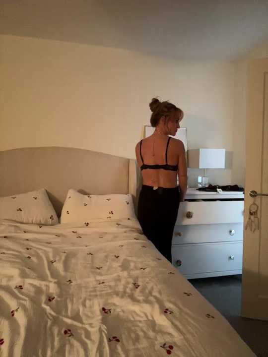 LolaFitSweat cam recording
