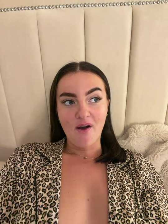 LolaSkyee cam recording
