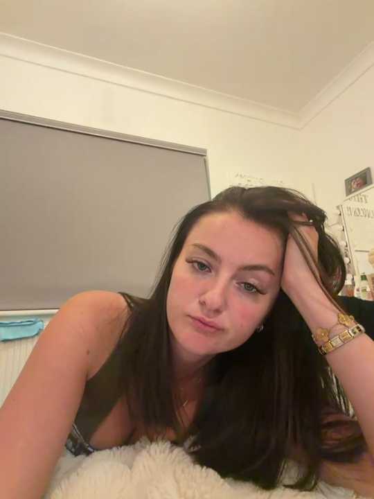 LolaSkyee cam recording
