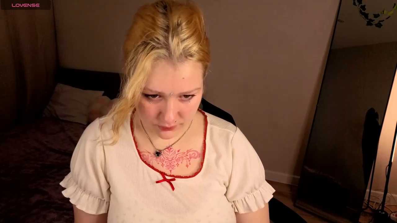 Lollybunnyy cam recording