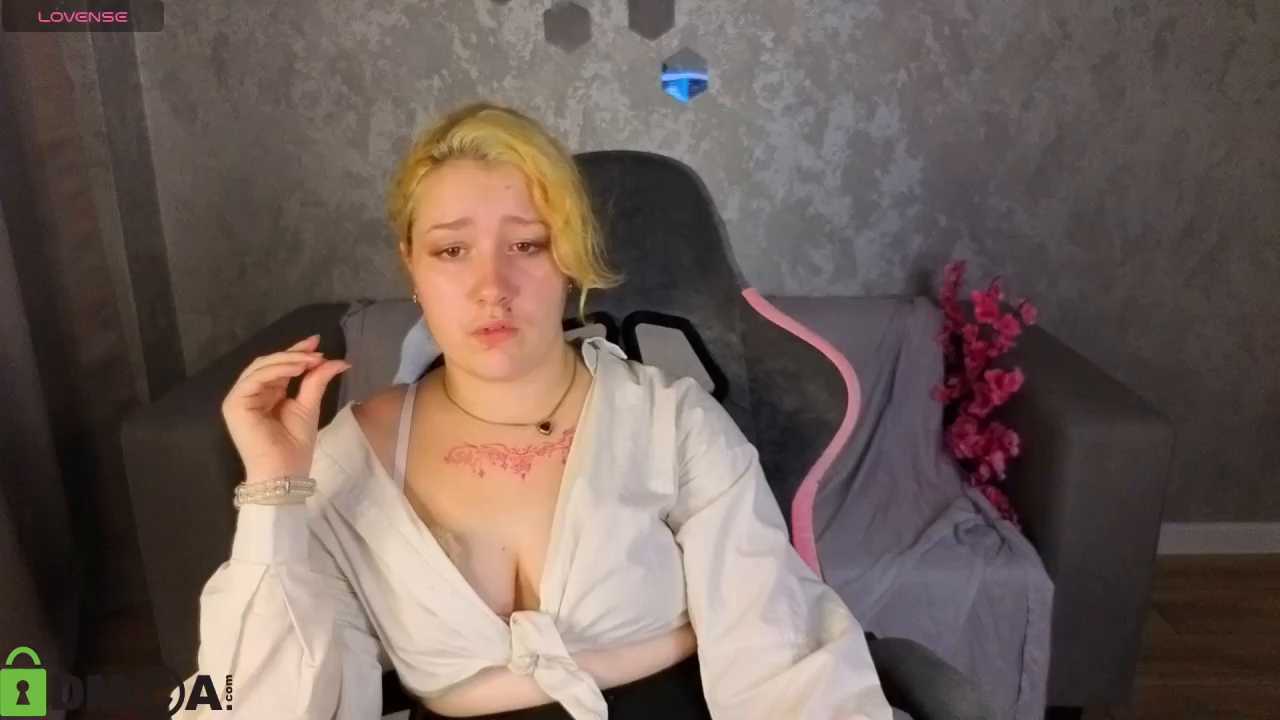 Lollybunnyy cam recording