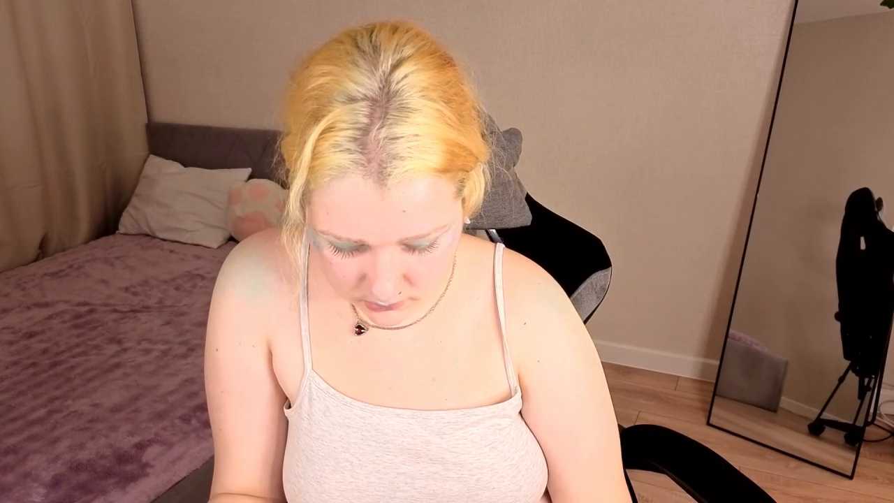 Lollybunnyy cam recording