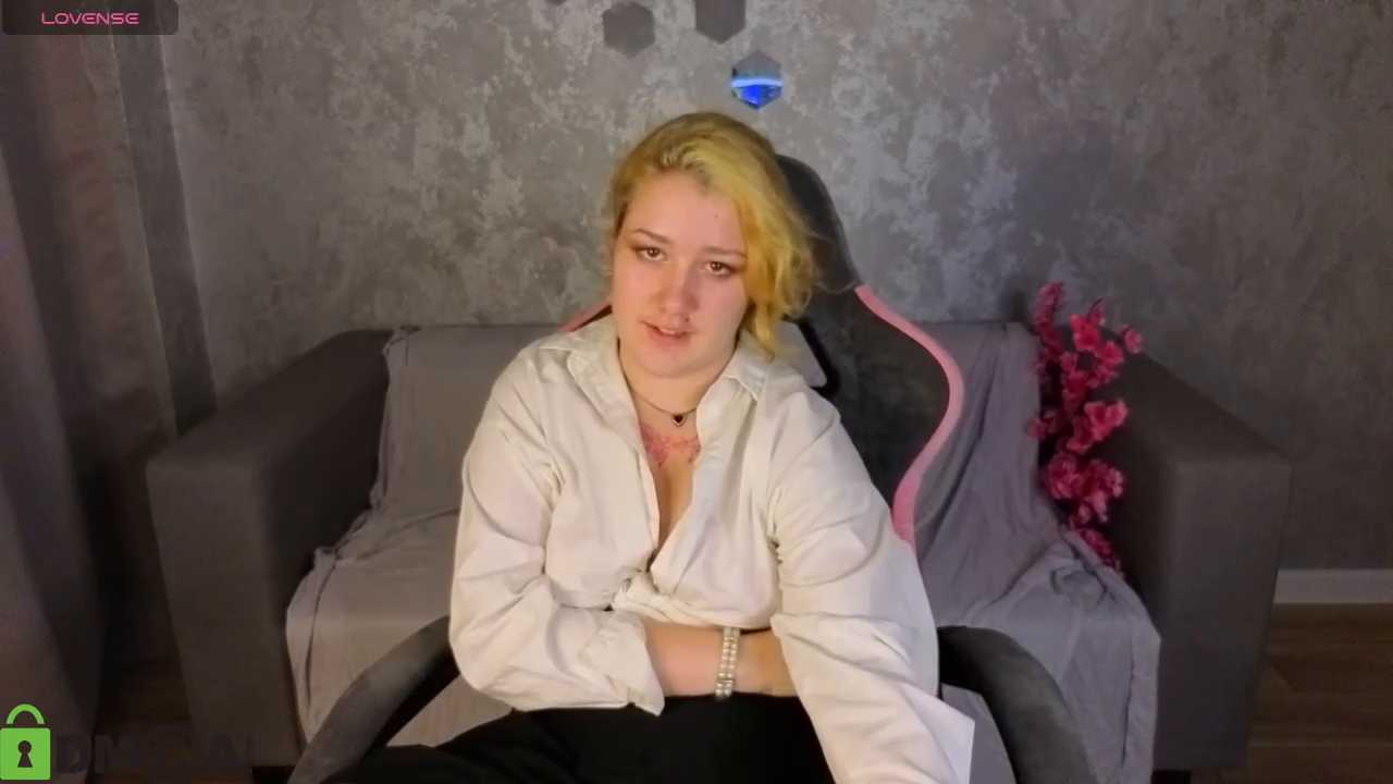 Lollybunnyy cam recording