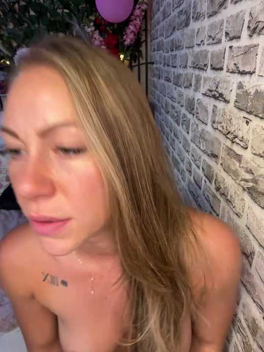 Lorentino_blondie cam recording