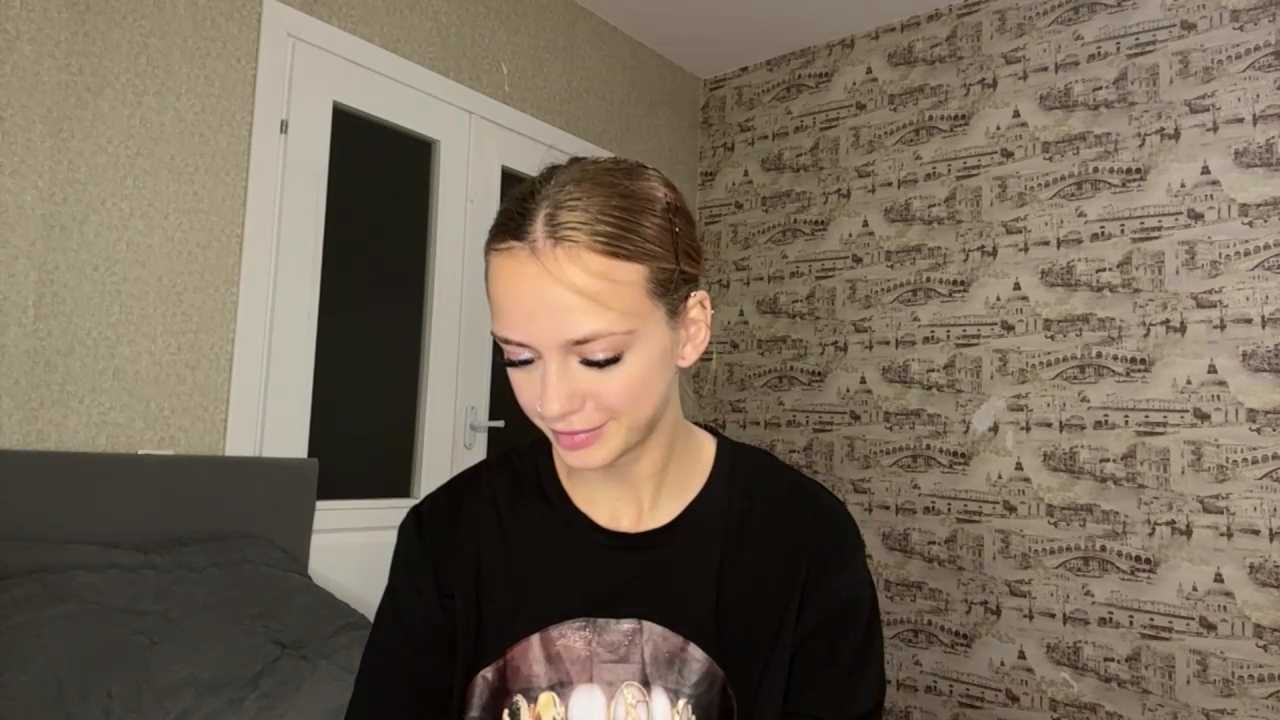 LoriannLasater Stripchat recording – Oct 23, 2026