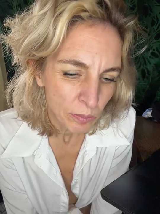 Lovebackground cam recording