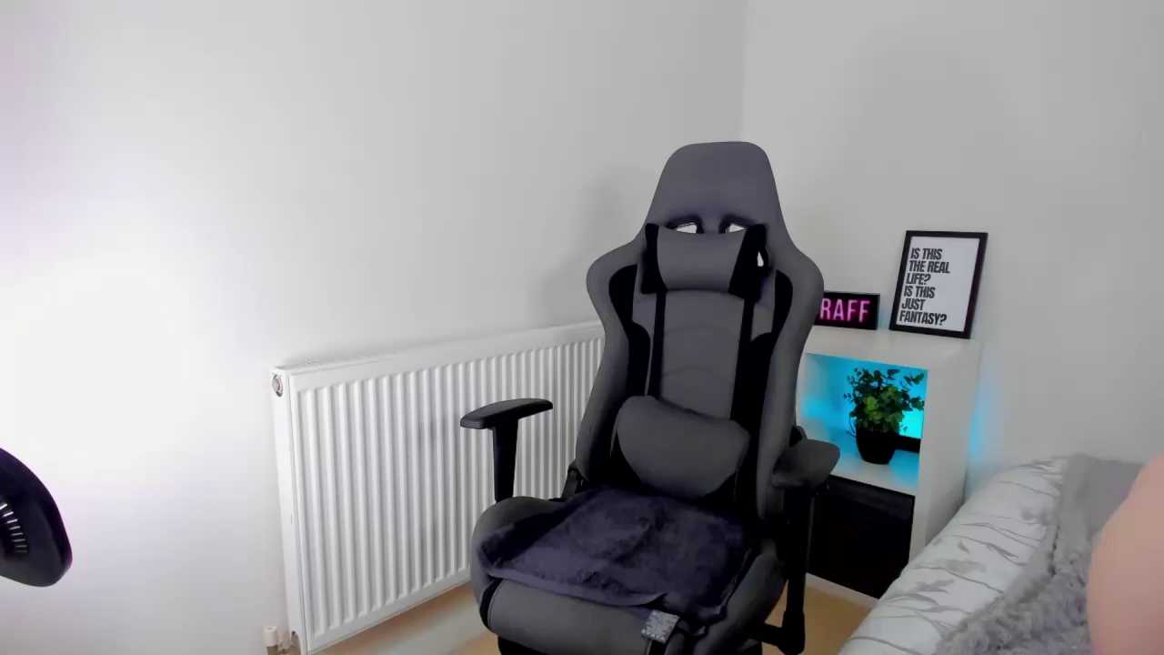 LucieWinters_UK cam recording