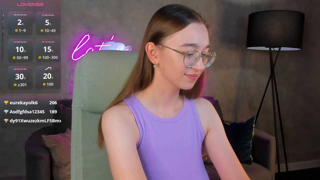 Lucy_Green cam recording