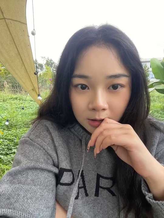Luna-girl cam recording