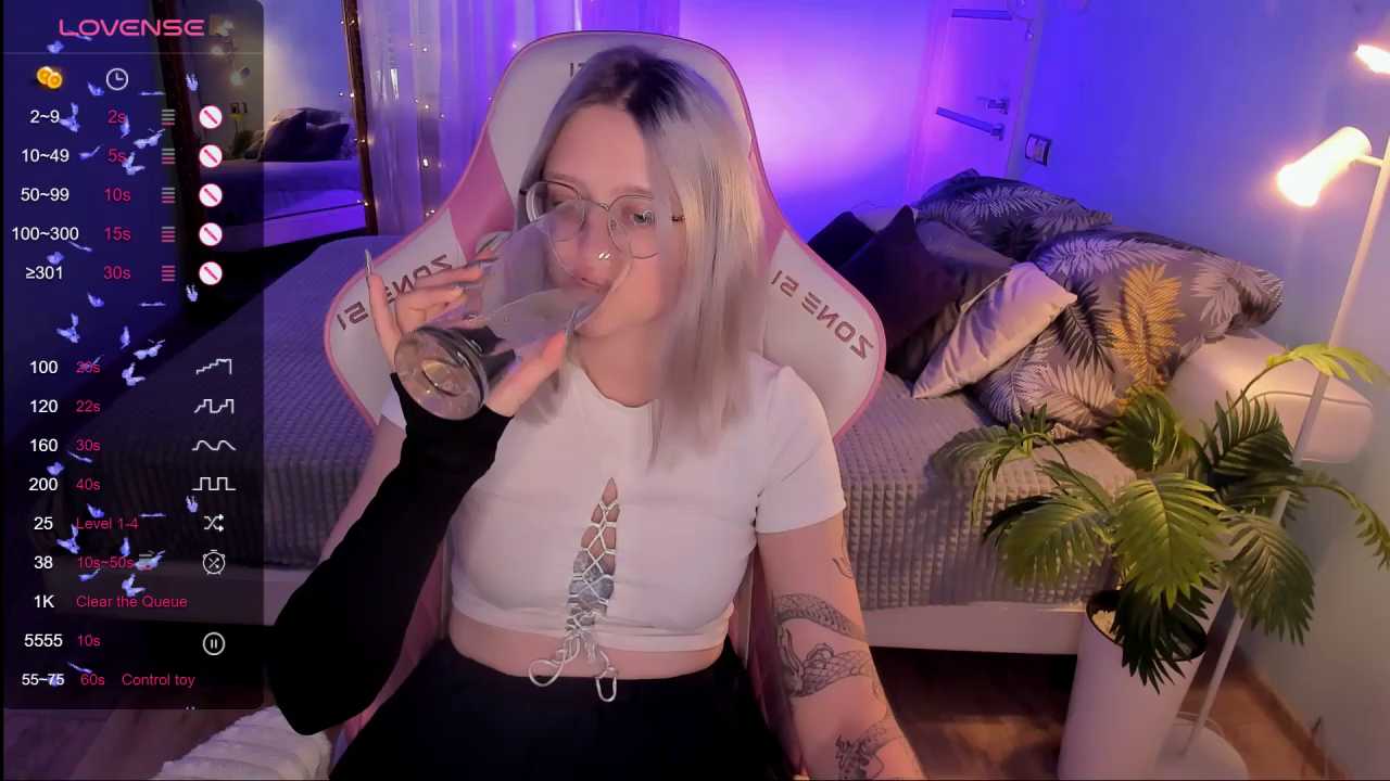 LunarGlow Stripchat recording – Oct 23, 2026