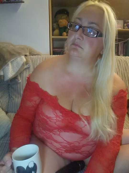 Luscious-LucyXX cam recording