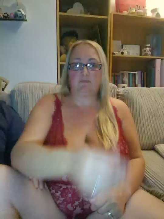 Luscious-LucyXX cam recording