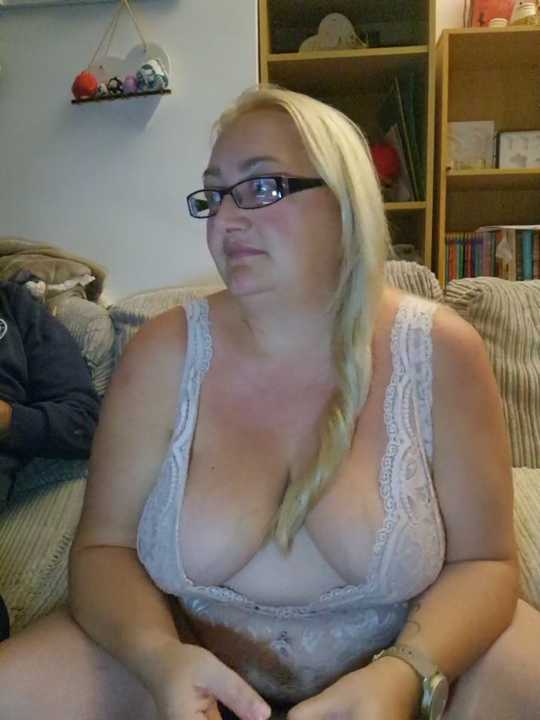 Luscious-LucyXX