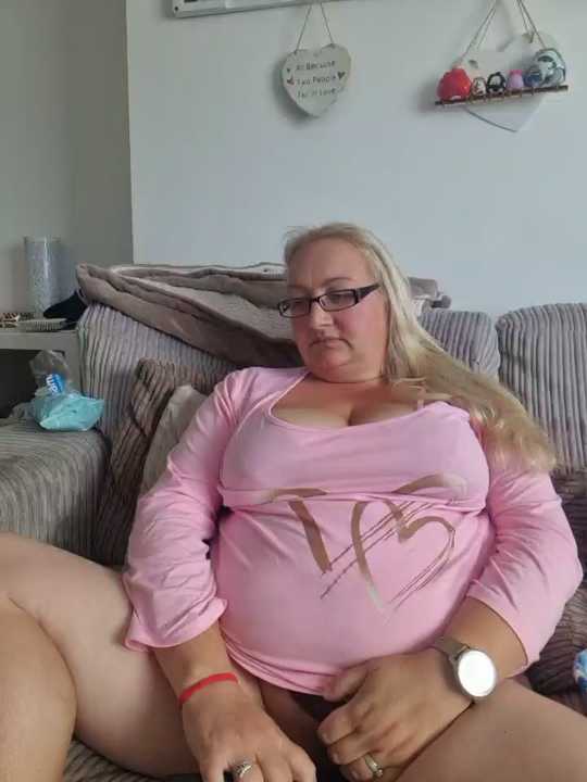 Luscious-LucyXX cam recording