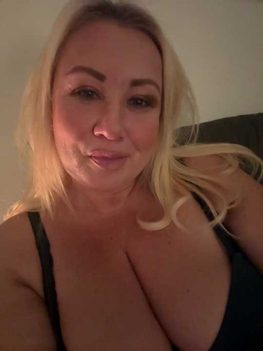 Lush-LunaXXX Stripchat recording – Oct 22, 2026