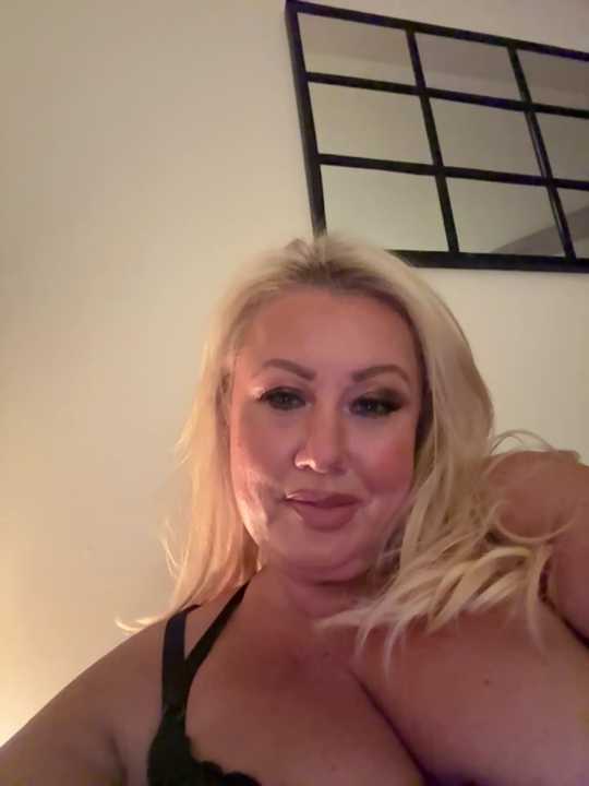 Lush-LunaXXX cam recording