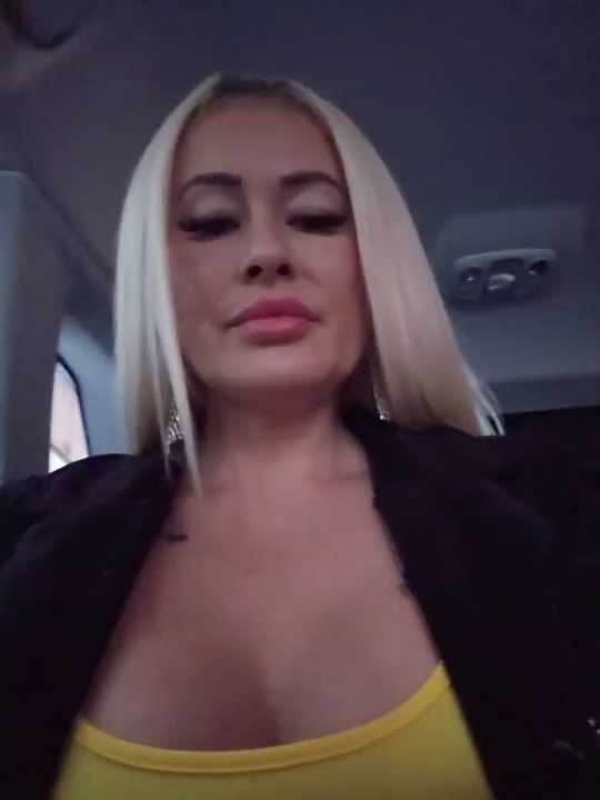 MILFBARBY cam recording