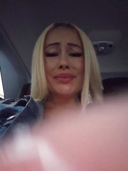 MILFBARBY cam recording