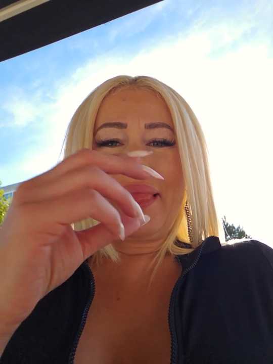 MILFBARBY cam recording