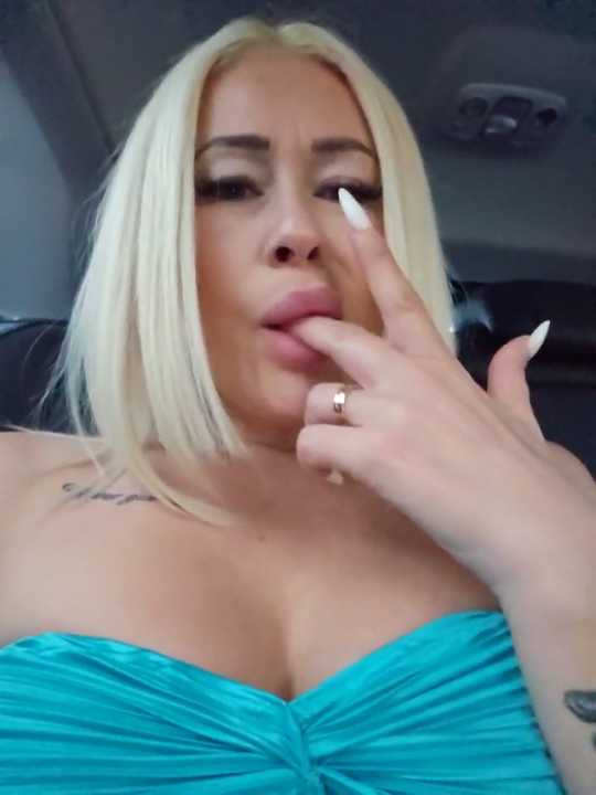 MILFBARBY cam recording