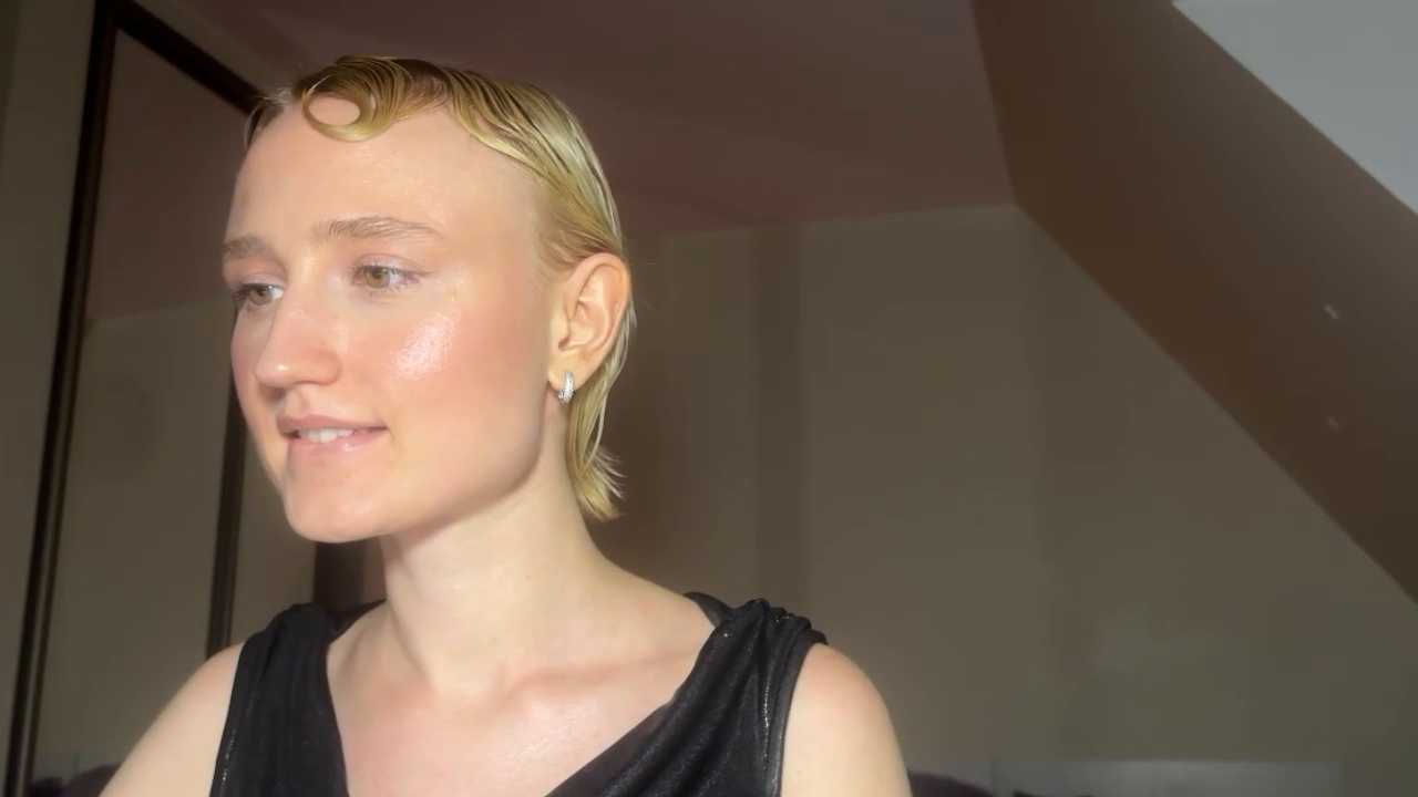 M_Mystique cam recording