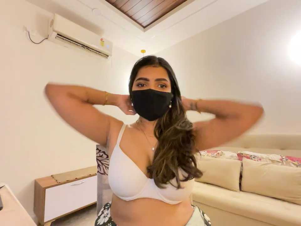 MaYaa__11 Stripchat recording – Oct 14, 2026