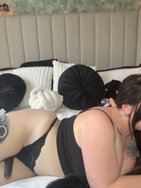 MaddieTheBaddiexo cam recording