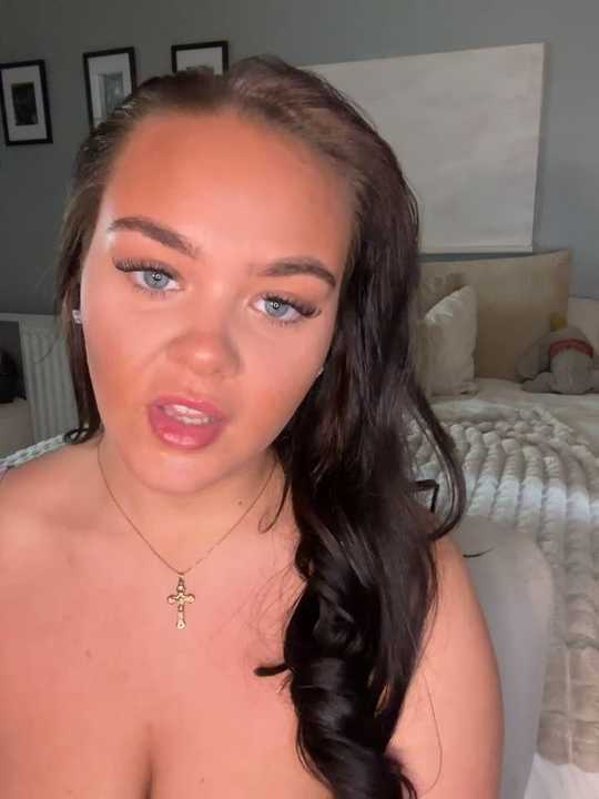 MaddisonWhitex Stripchat recording – Oct 21, 2026