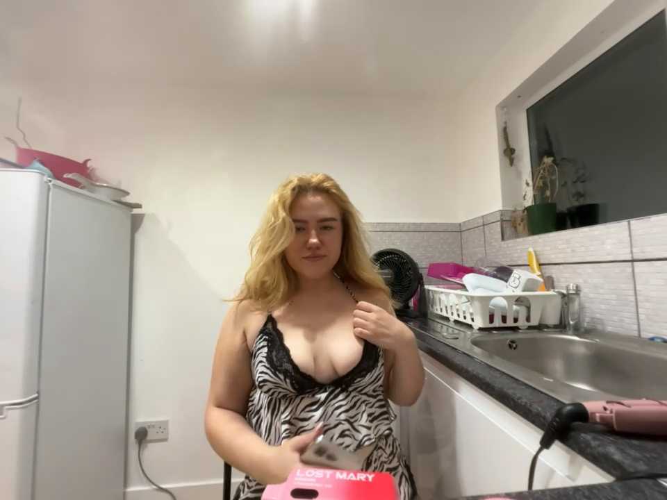 MaddyCherryX