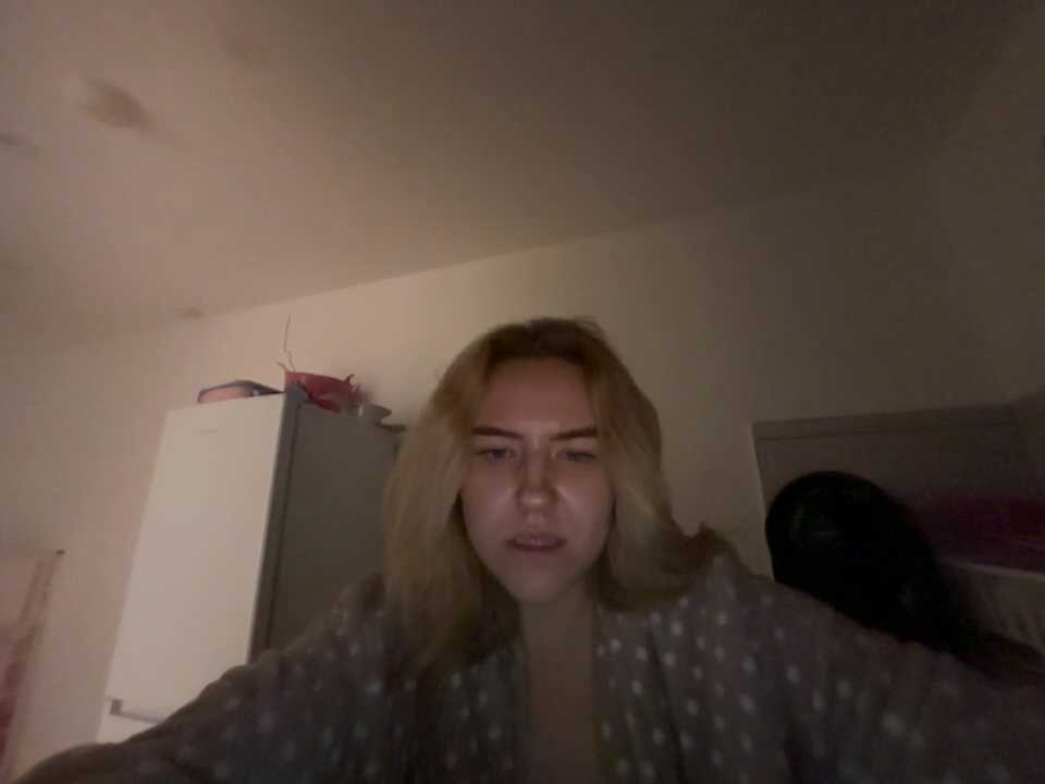 MaddyCherryX cam recording