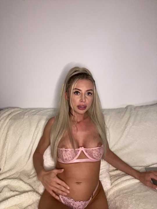 MaeBlonde Stripchat recording – Oct 19, 2026