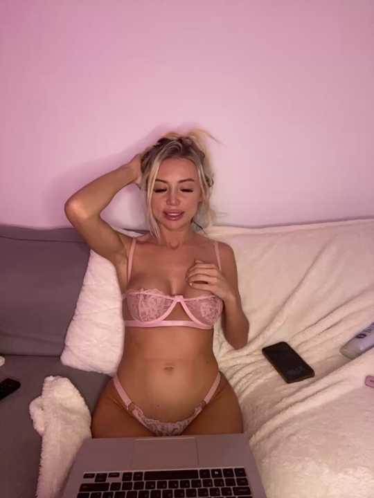 MaeBlonde Stripchat recording – Oct 15, 2026