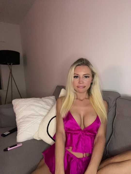 MaeBlonde cam recording