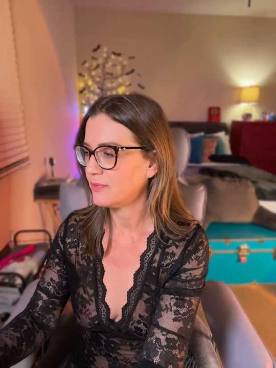 MaiseKnox Stripchat recording – Oct 25, 2026