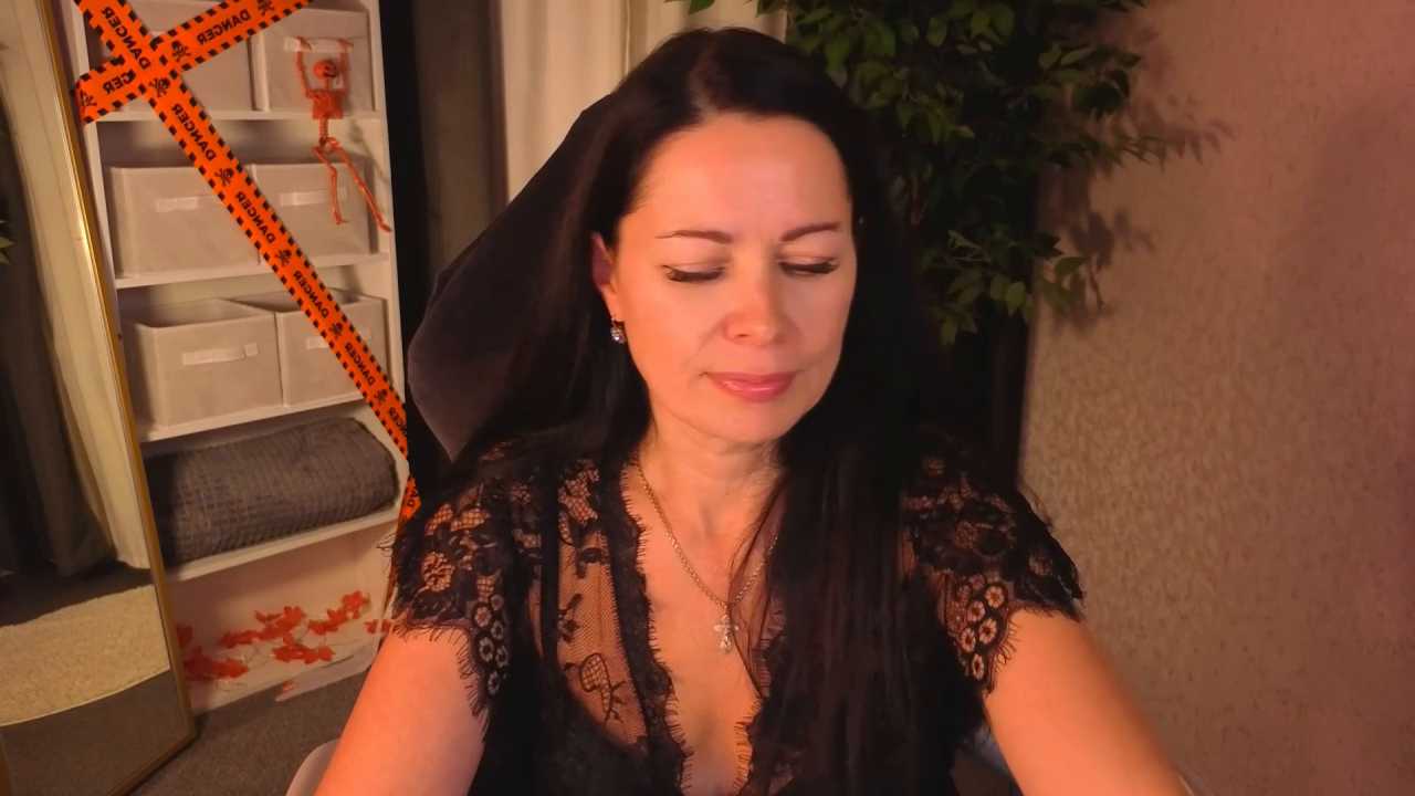 Maria_Howard cam recording
