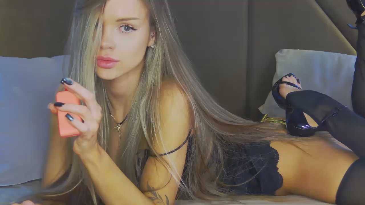 MarilynNova Stripchat recording – Oct 18, 2026