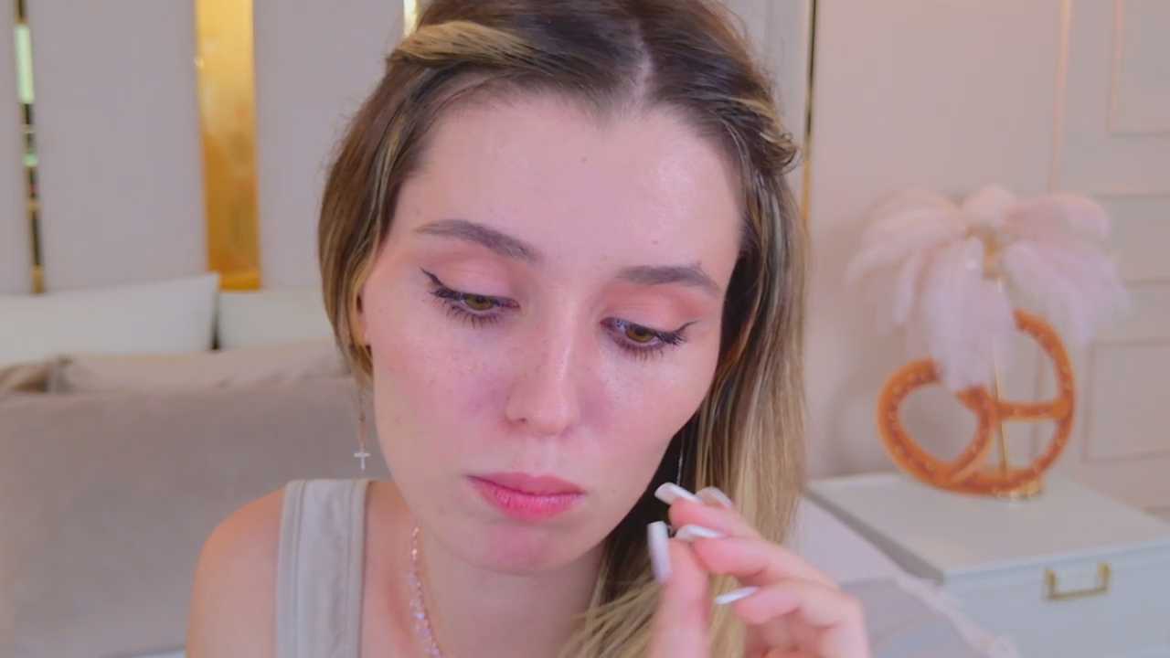 MarybethSnow cam recording