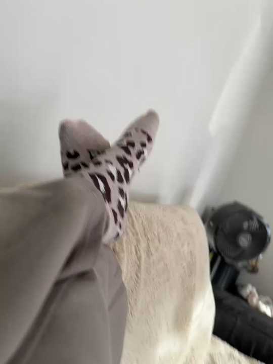 Meet_My_Feet-xox