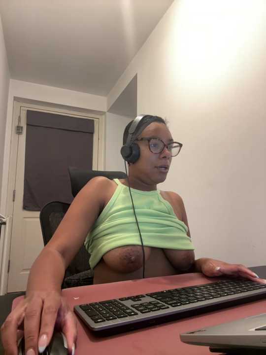 Melia_Rayne