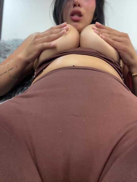 MiaJones21