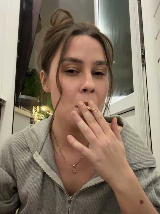MiaNell