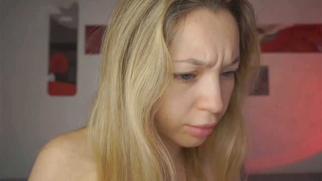 MiaThaine cam recording