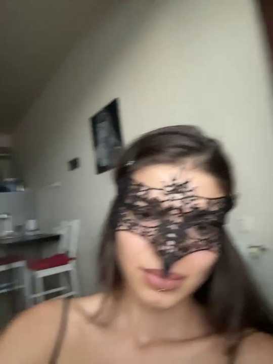 Mia_Cannon