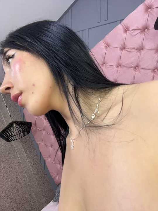 Mia_Land