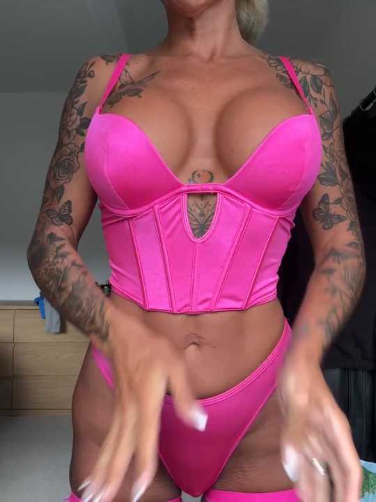 Mia_LatinaX