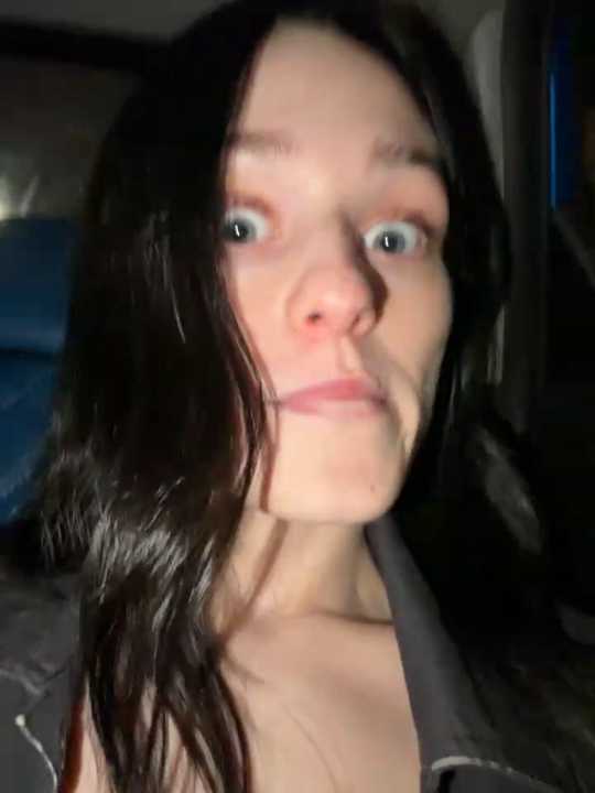 Mia_Mia_M