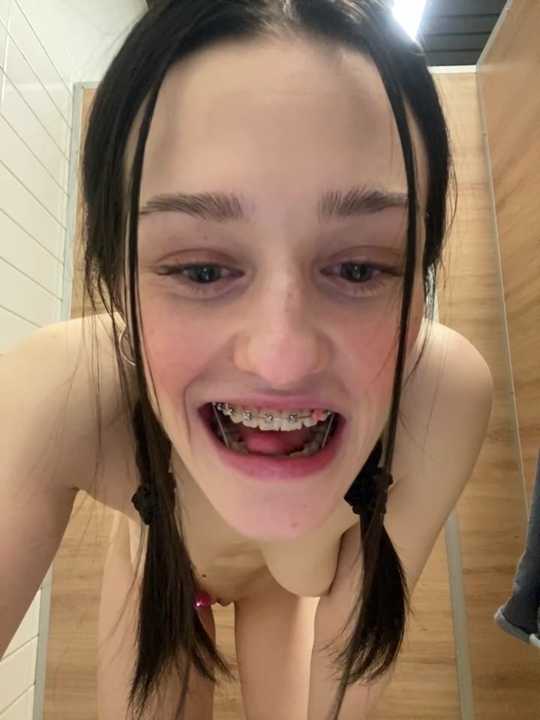 Mia_Mia_M cam recording