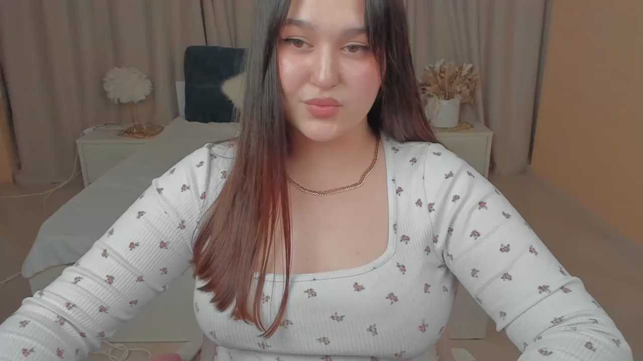 Mila_Vogue