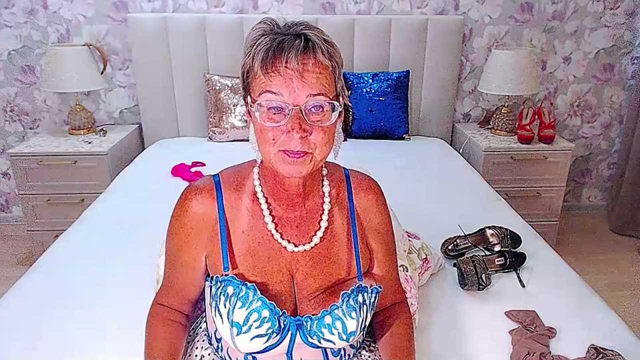MilfyMommyXX cam recording