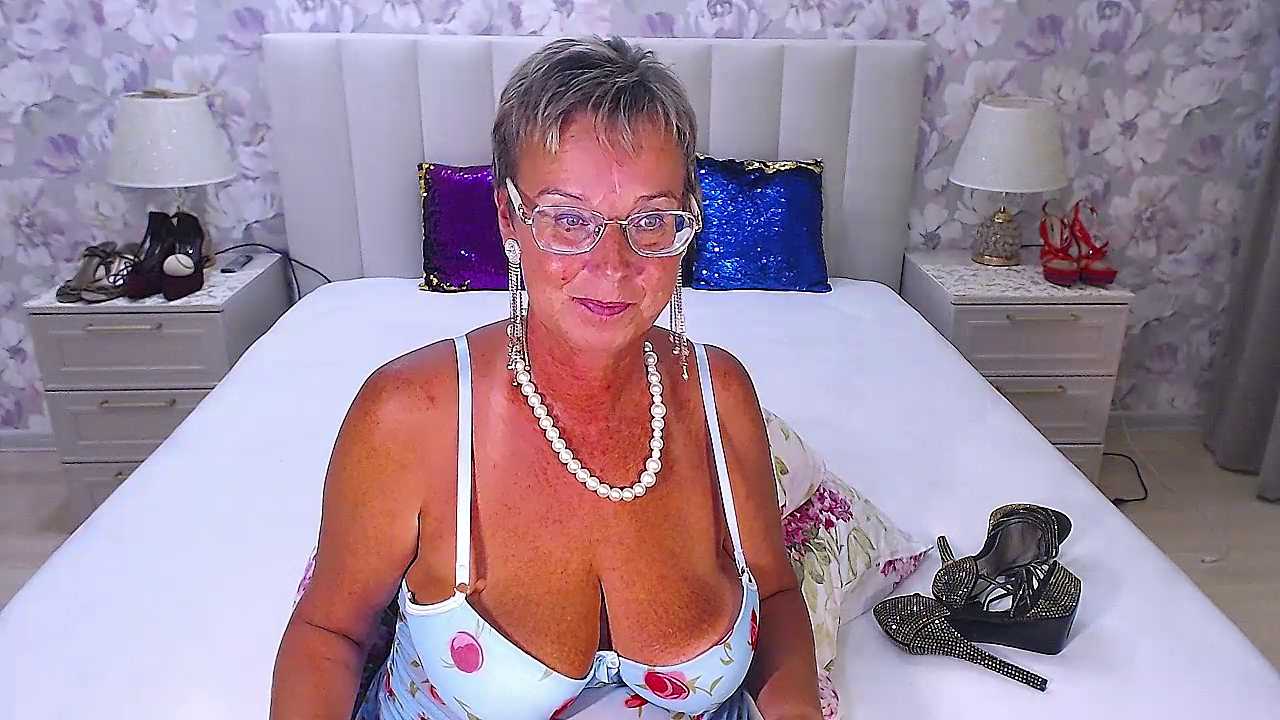 MilfyMommyXX cam recording